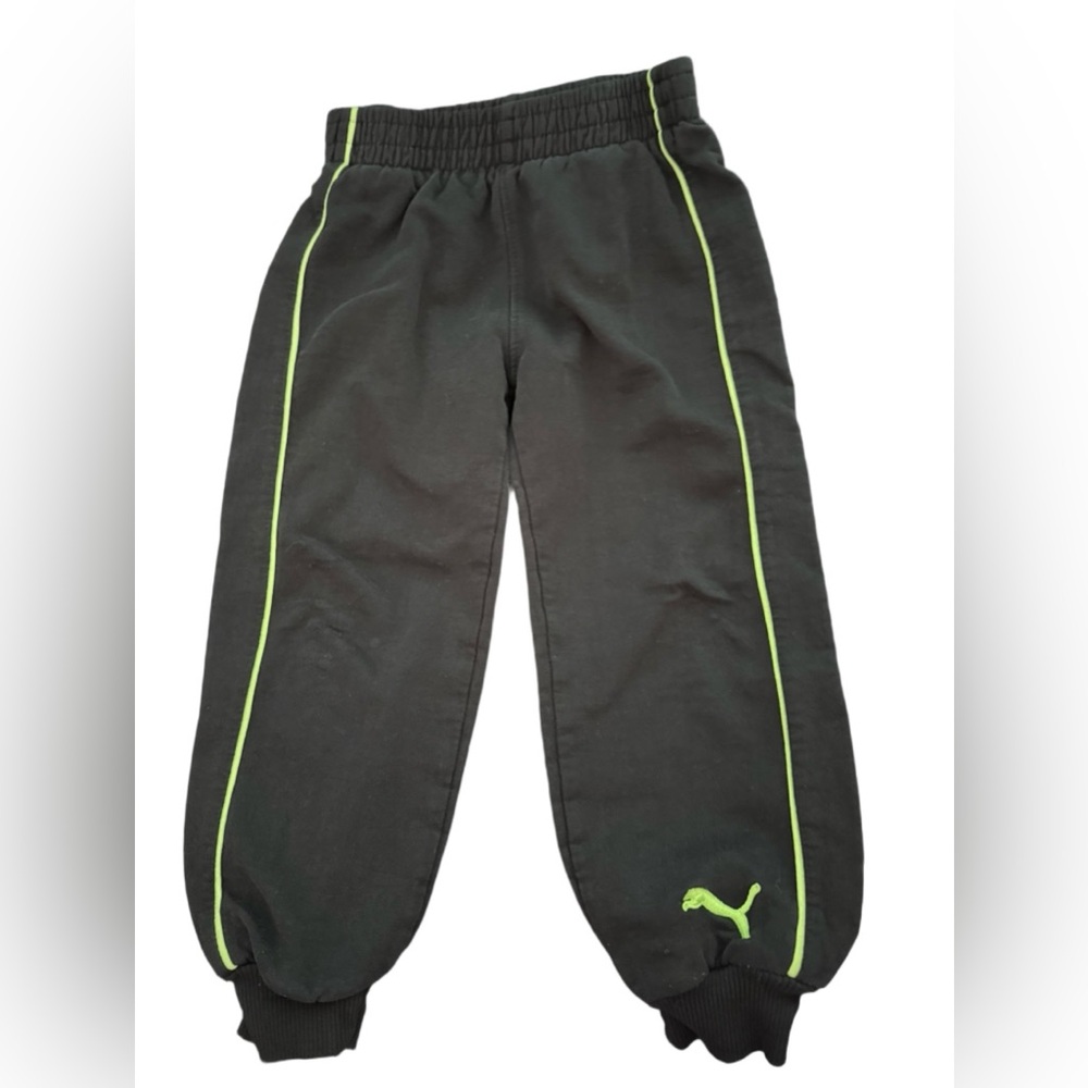 2/12$ Levi’s size 5 sweatpants (black and green)